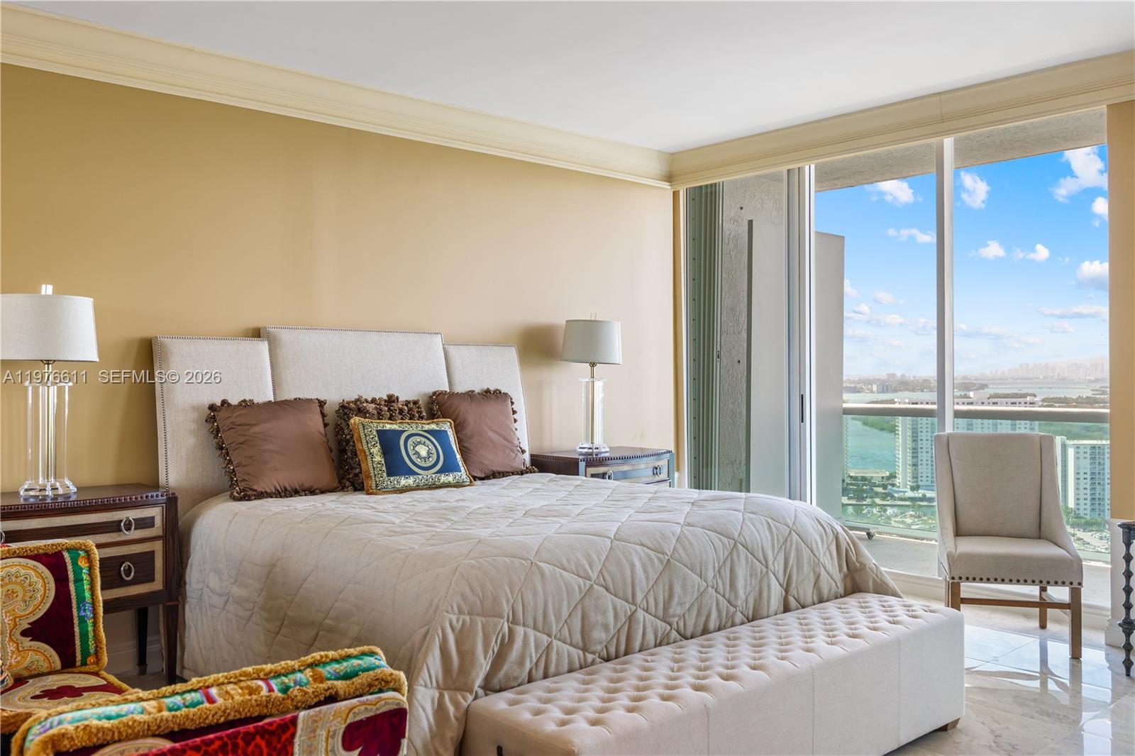 OCEANIA V CONDO - Residential