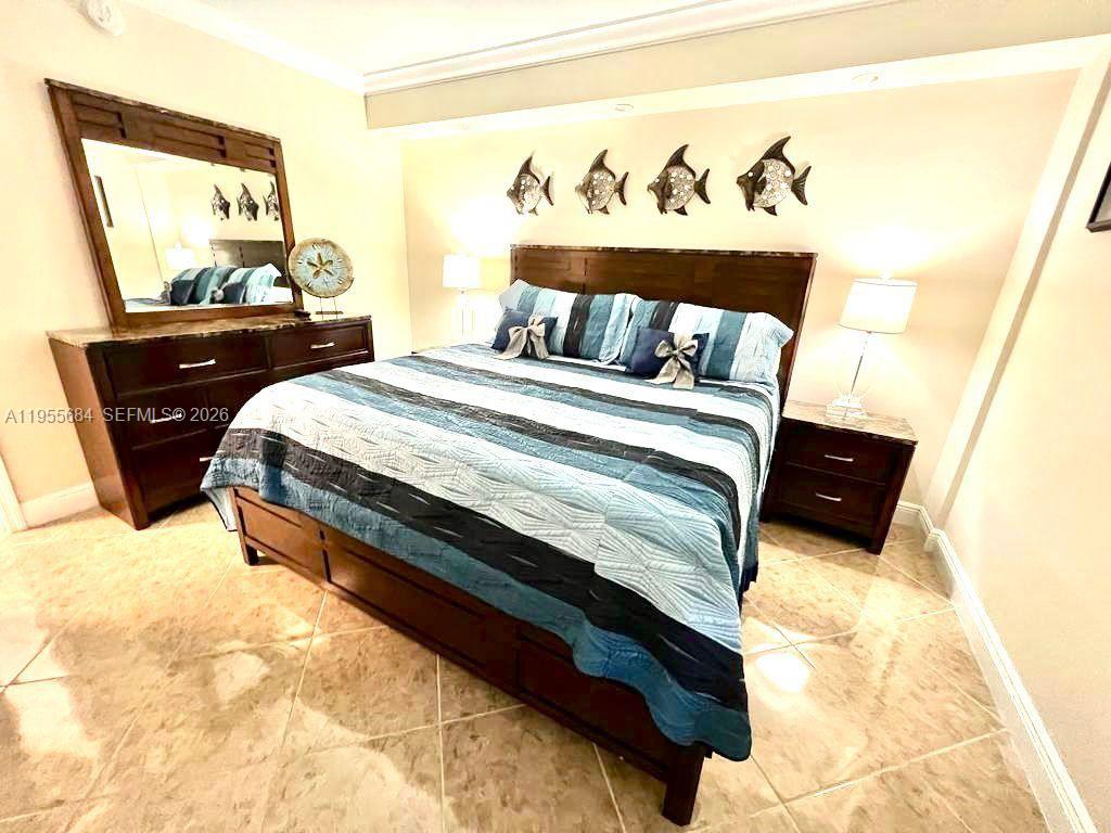 TIDES ON HOLLYWOOD BEACH - Residential