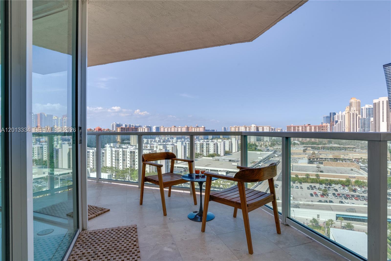 ST TROPEZ ON THE BAY 1 CO - Residential