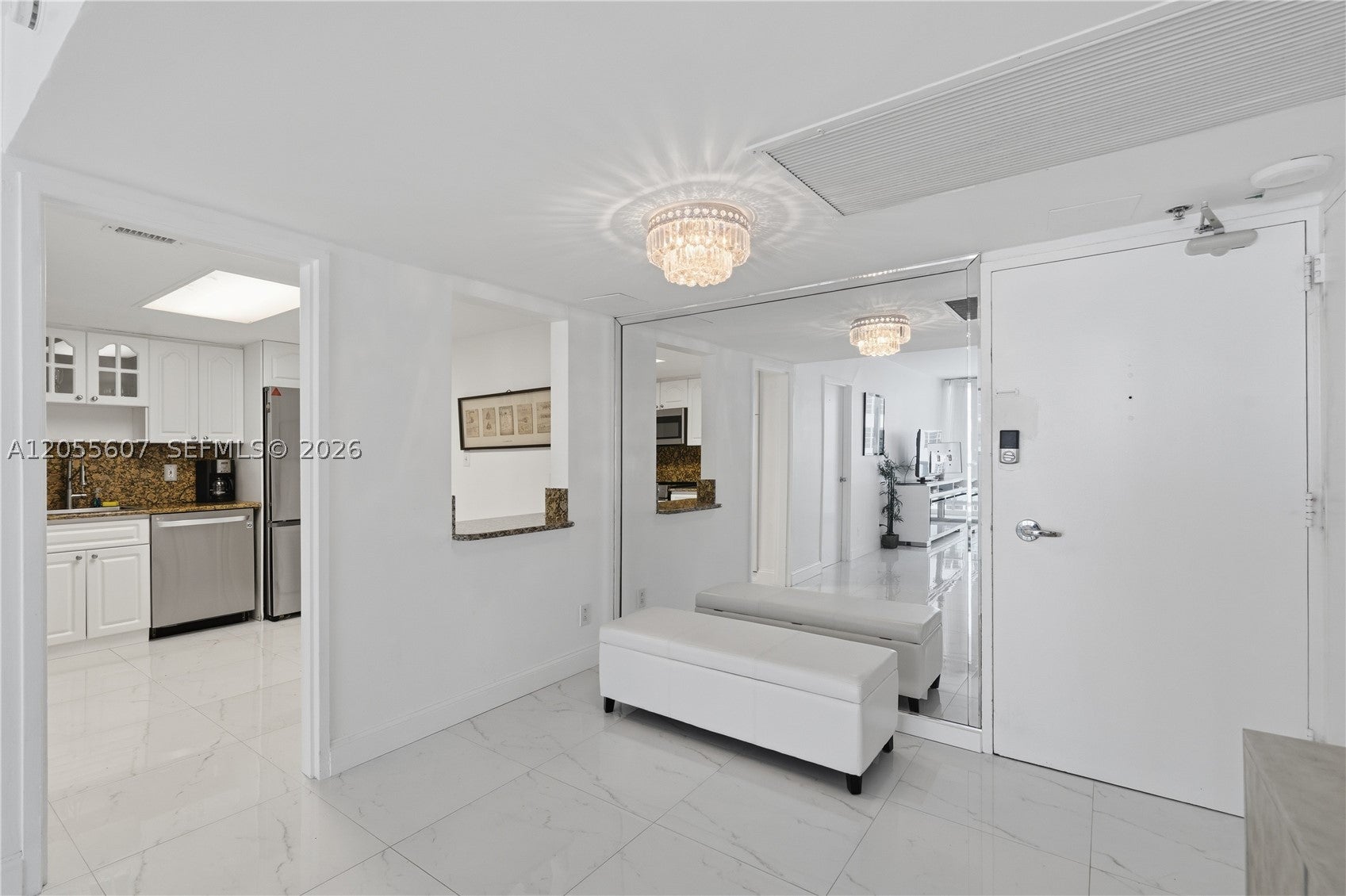 5151 Collins Ave 1027