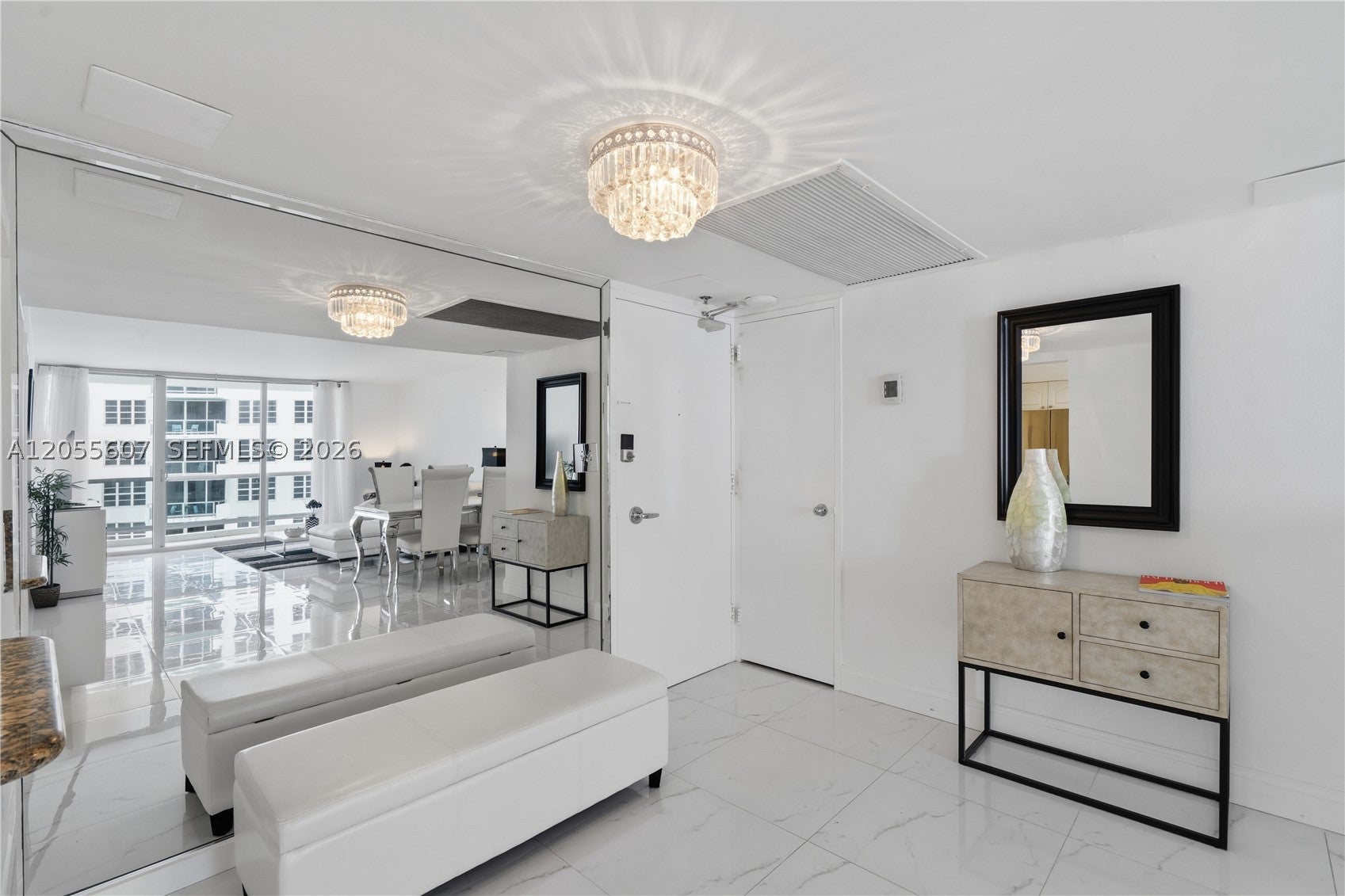 5151 Collins Ave 1027