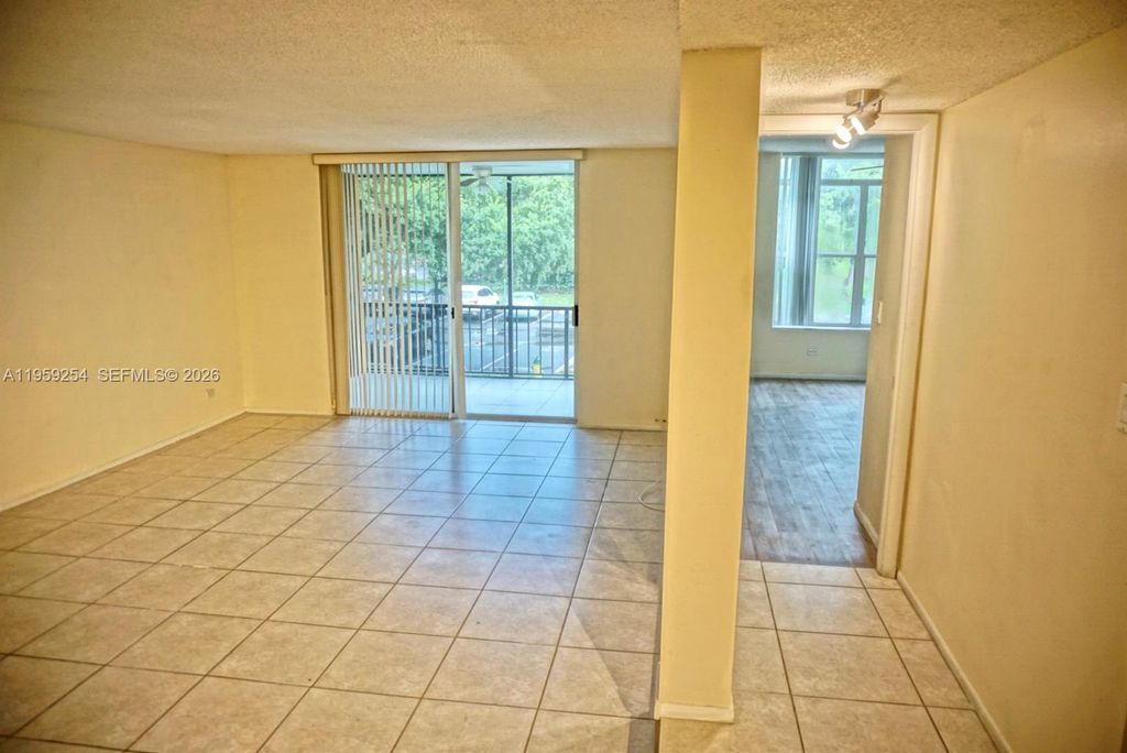 Photo of 3740 Inverrary Dr #2N, Lauderhill, FL 33319 (MLS # A11959254)
