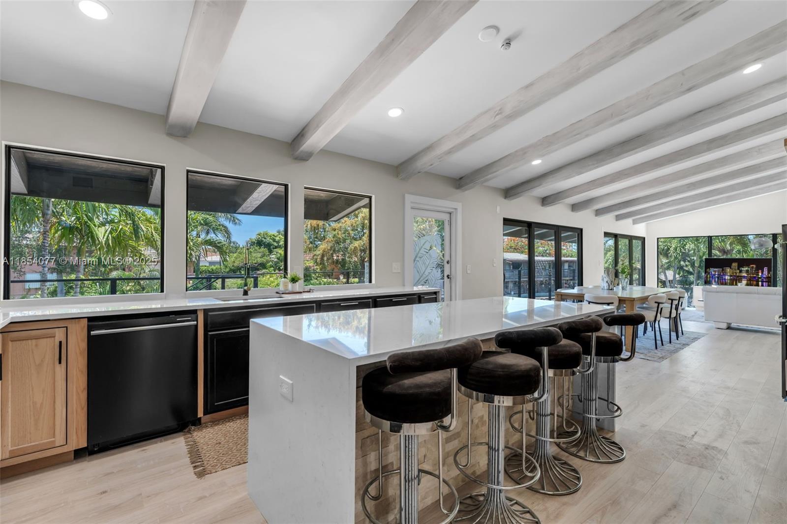 TWIN OAKS - Residential