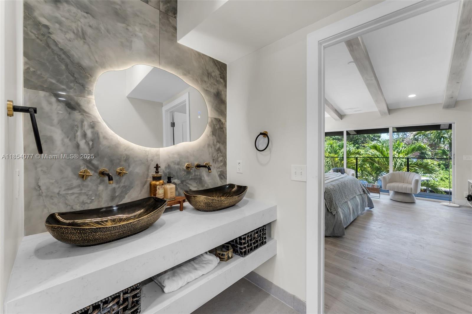 TWIN OAKS - Residential