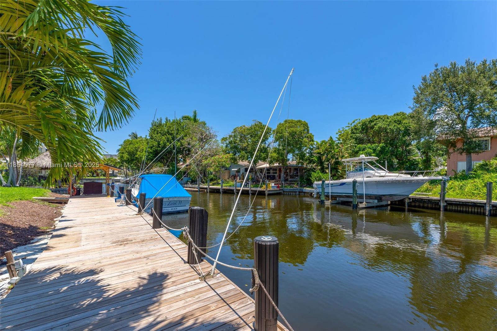 TWIN OAKS - Residential