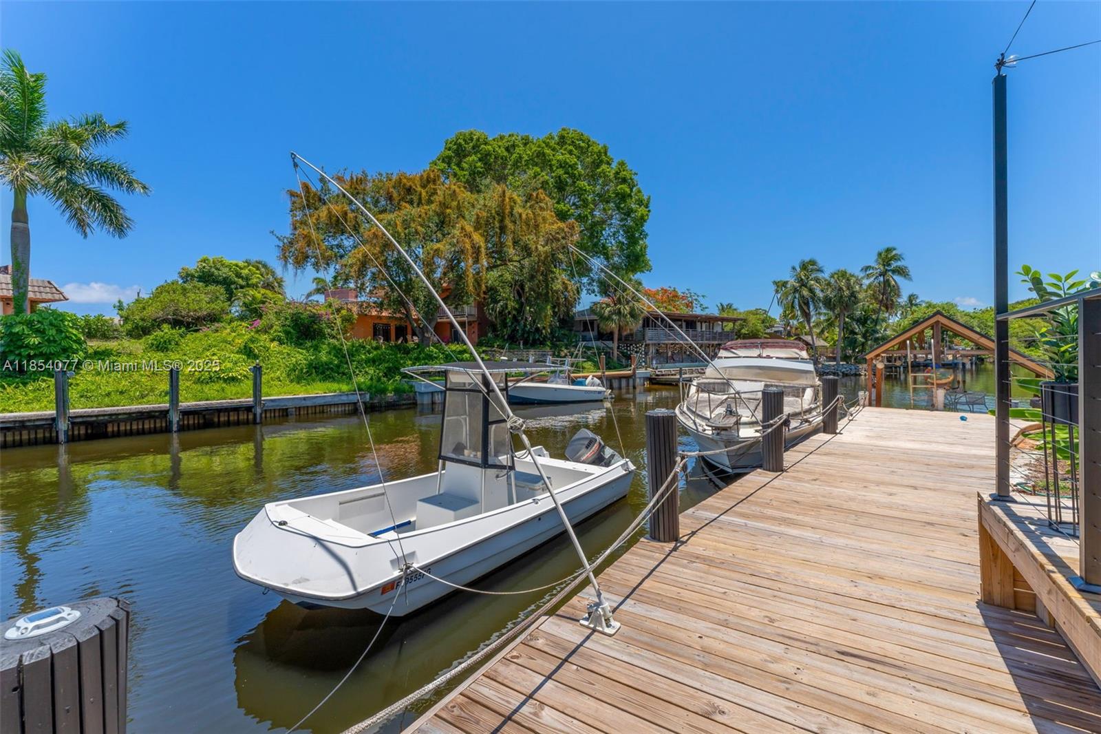 TWIN OAKS - Residential