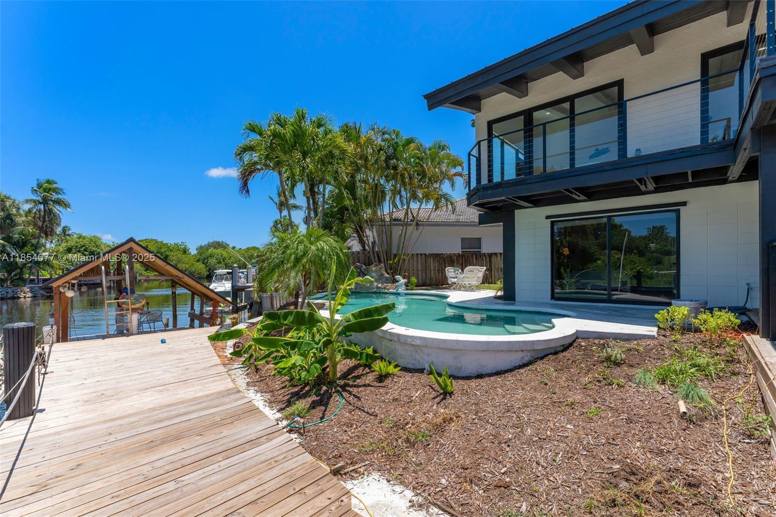 TWIN OAKS - Residential