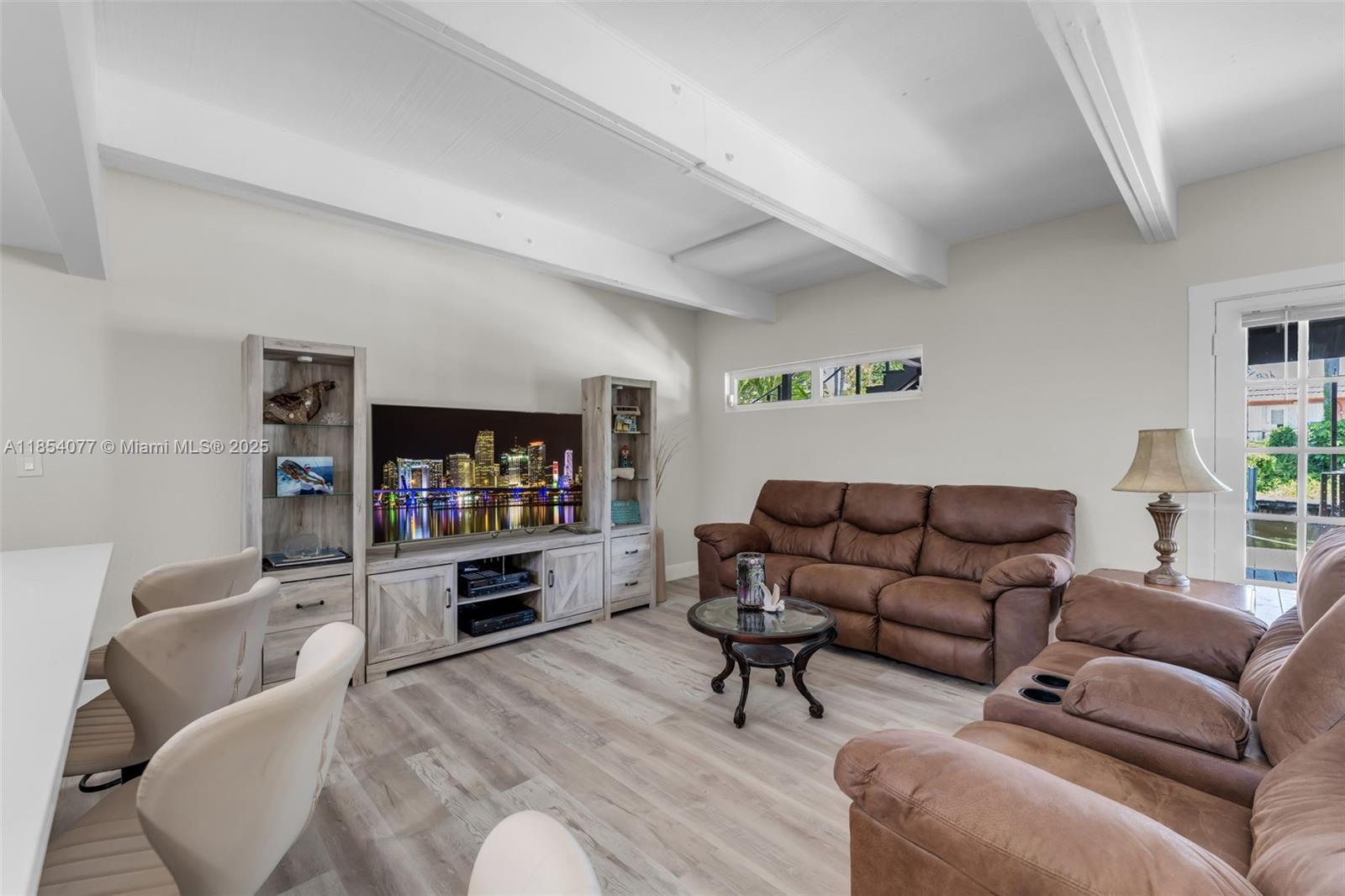 TWIN OAKS - Residential