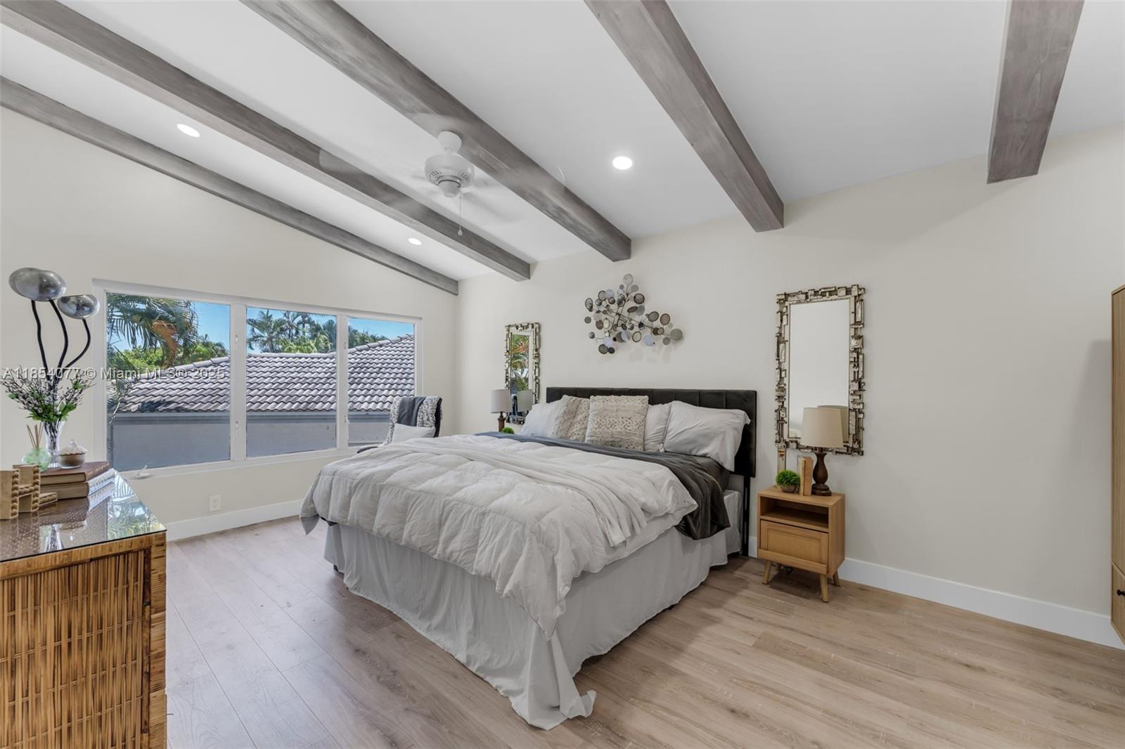 TWIN OAKS - Residential