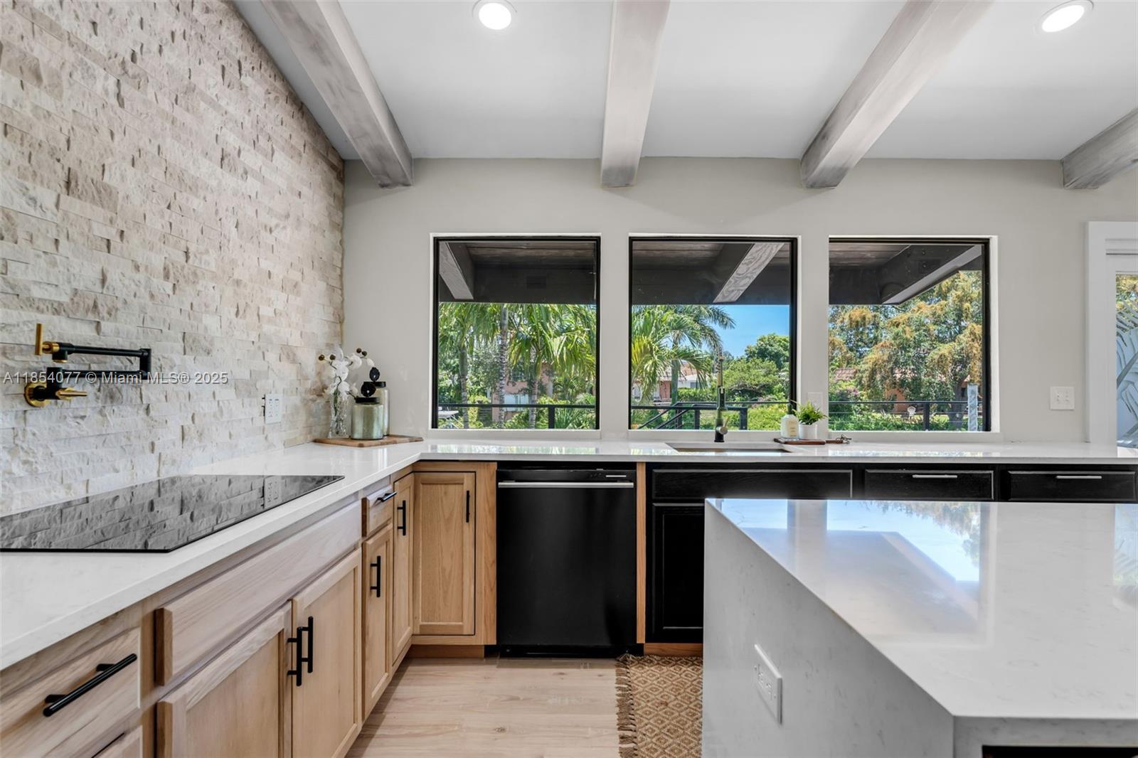 TWIN OAKS - Residential