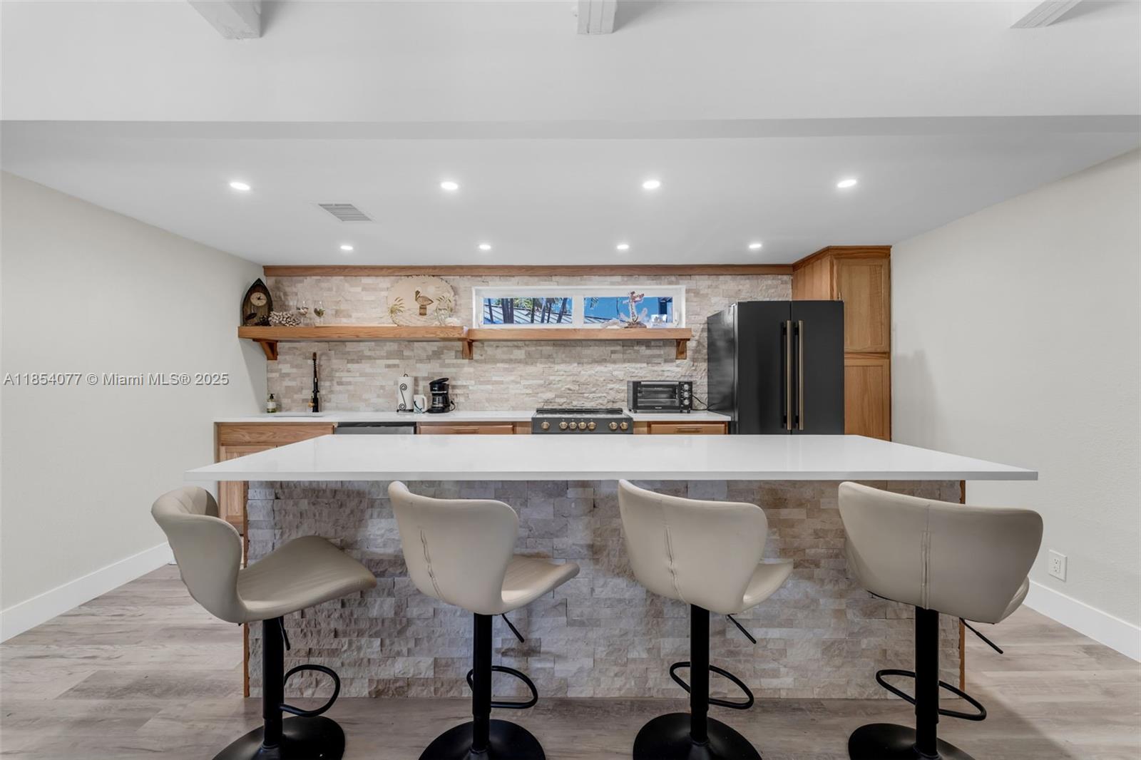 TWIN OAKS - Residential