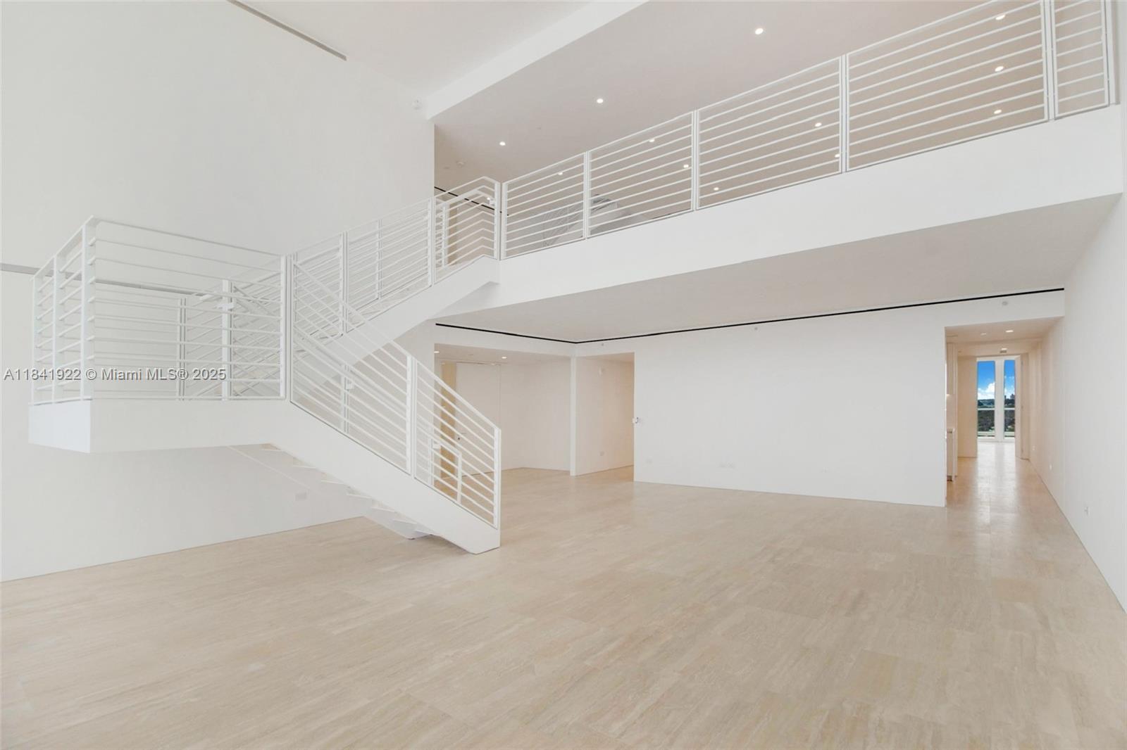 SURF CLUB CONDO - Residential