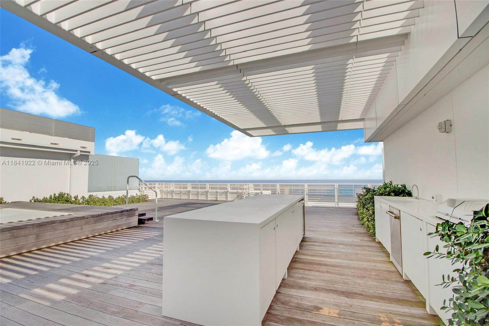 SURF CLUB CONDO - Residential