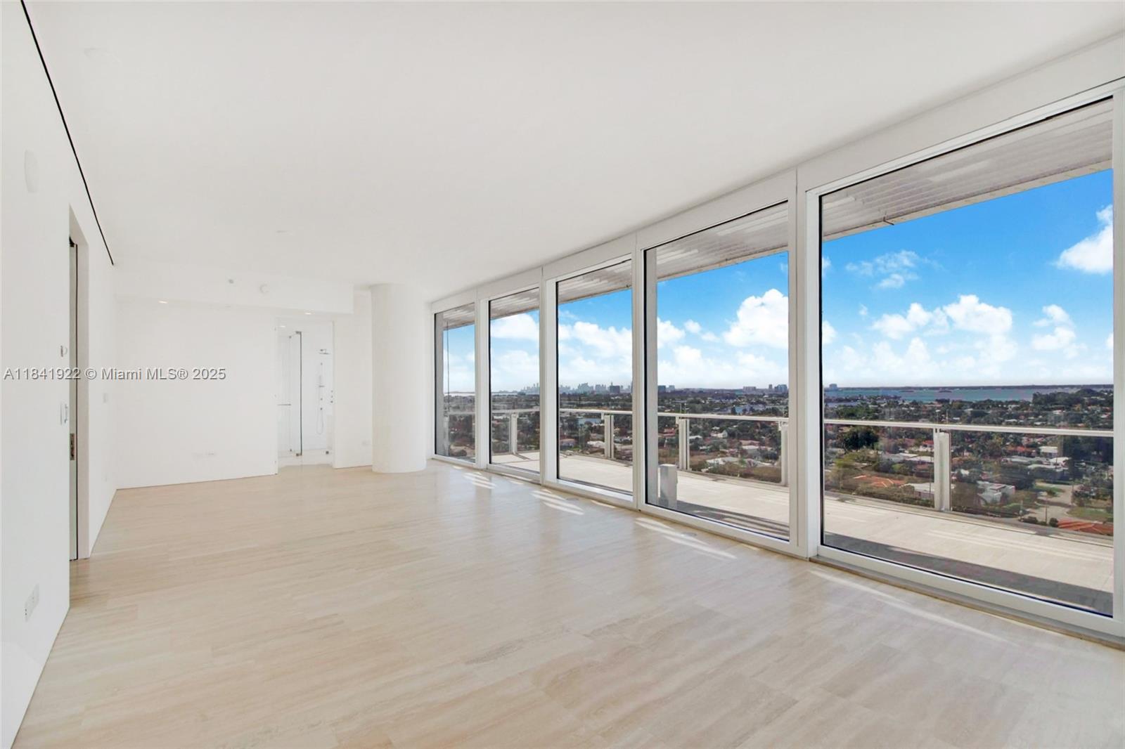 SURF CLUB CONDO - Residential