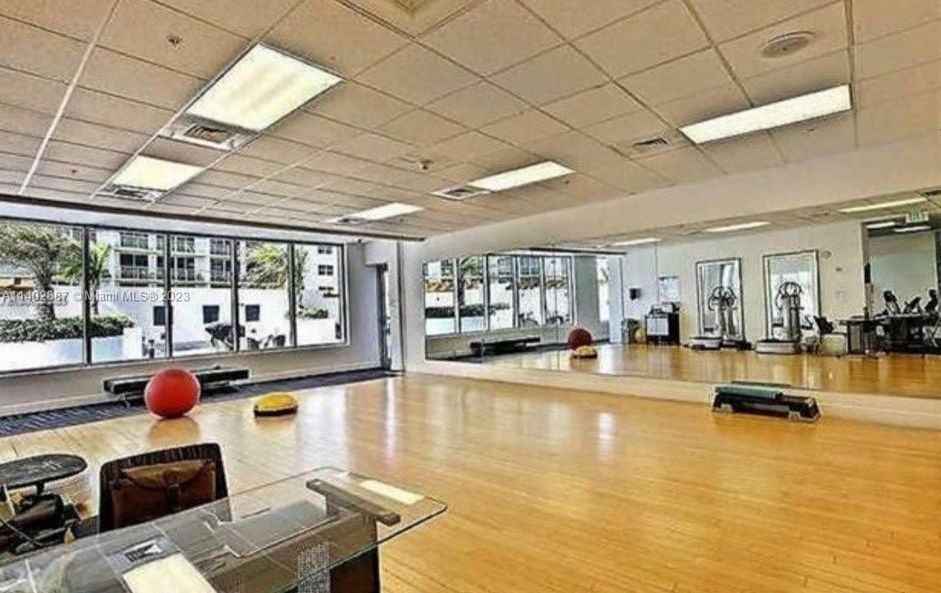 OPERA TOWER CONDO - Residential