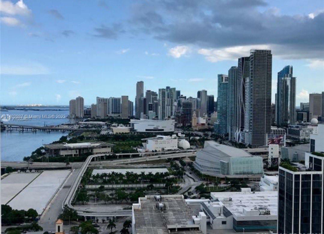 OPERA TOWER CONDO - Residential