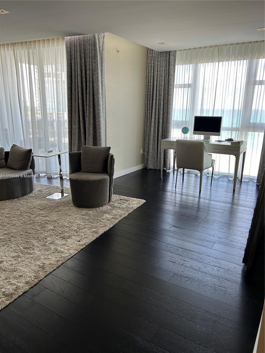 TRUMP ROYALE CONDO - Residential
