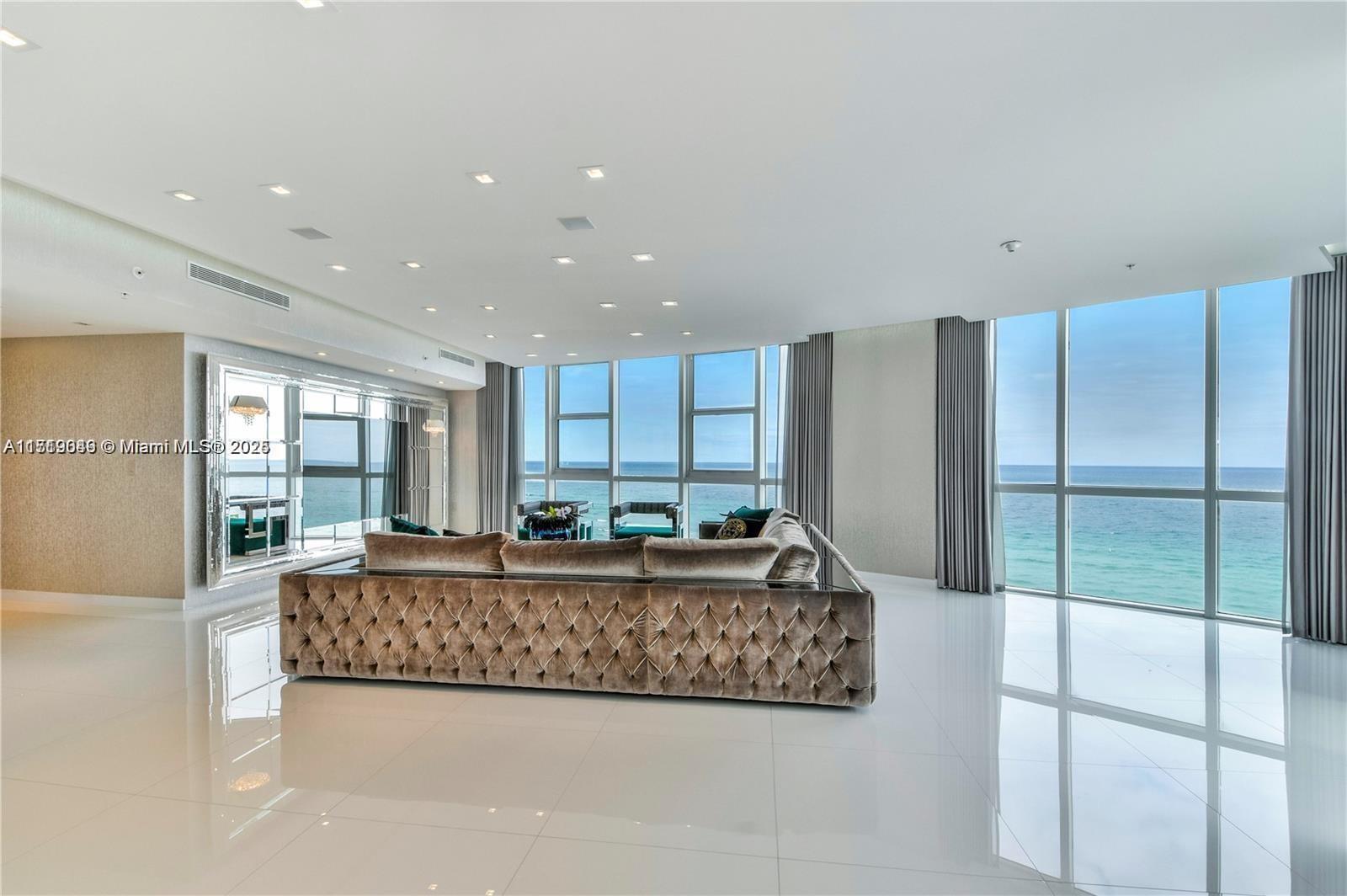 TRUMP ROYALE CONDO - Residential