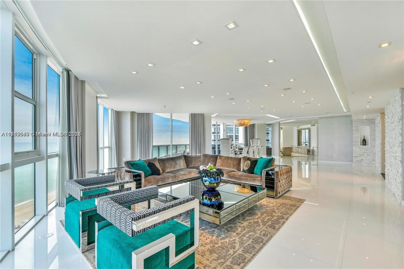 TRUMP ROYALE CONDO - Residential