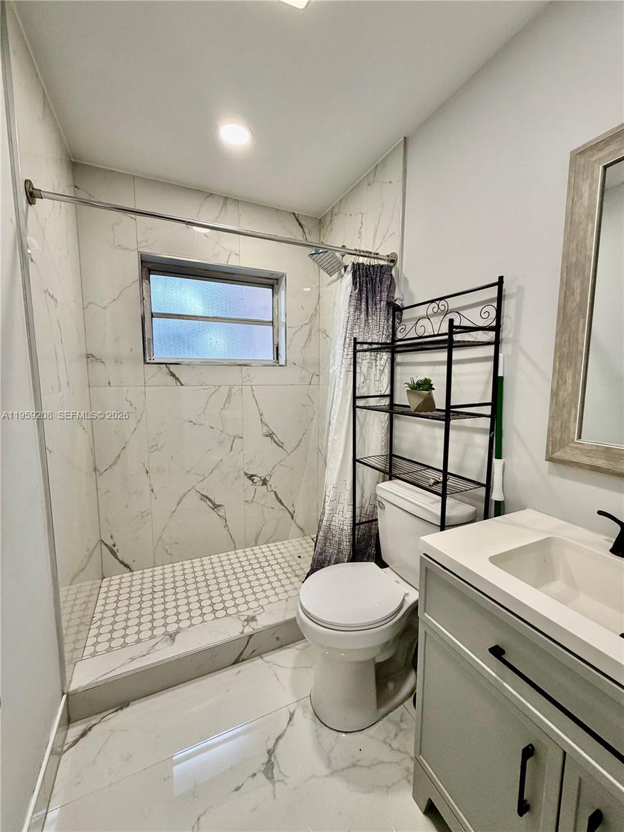 NORTH ANDREWS GARDENS FIR - Residential