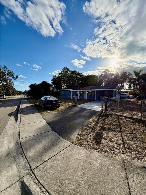 518 NW 47th Ct Oakland Park FL 33309