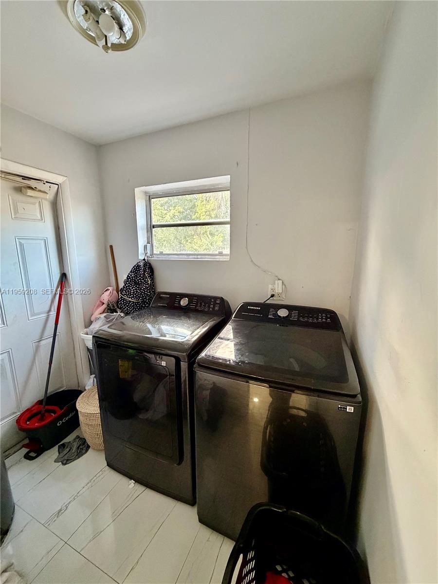 NORTH ANDREWS GARDENS FIR - Residential