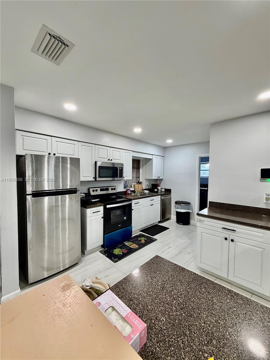 NORTH ANDREWS GARDENS FIR - Residential