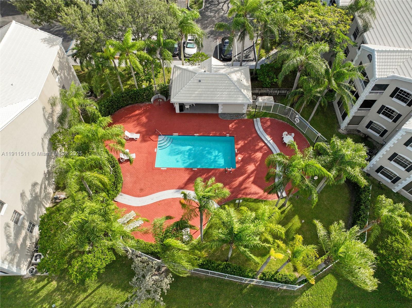 LAKEVIEW CLUB CONDO - Residential