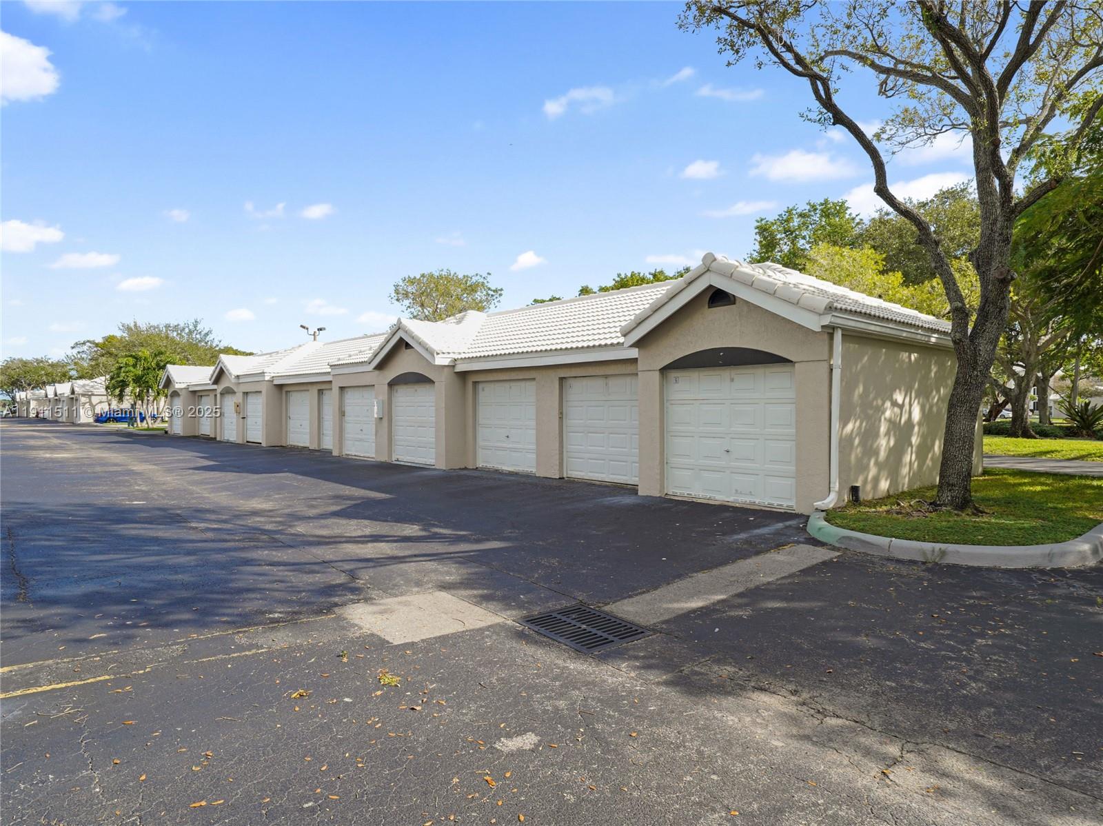 LAKEVIEW CLUB CONDO - Residential