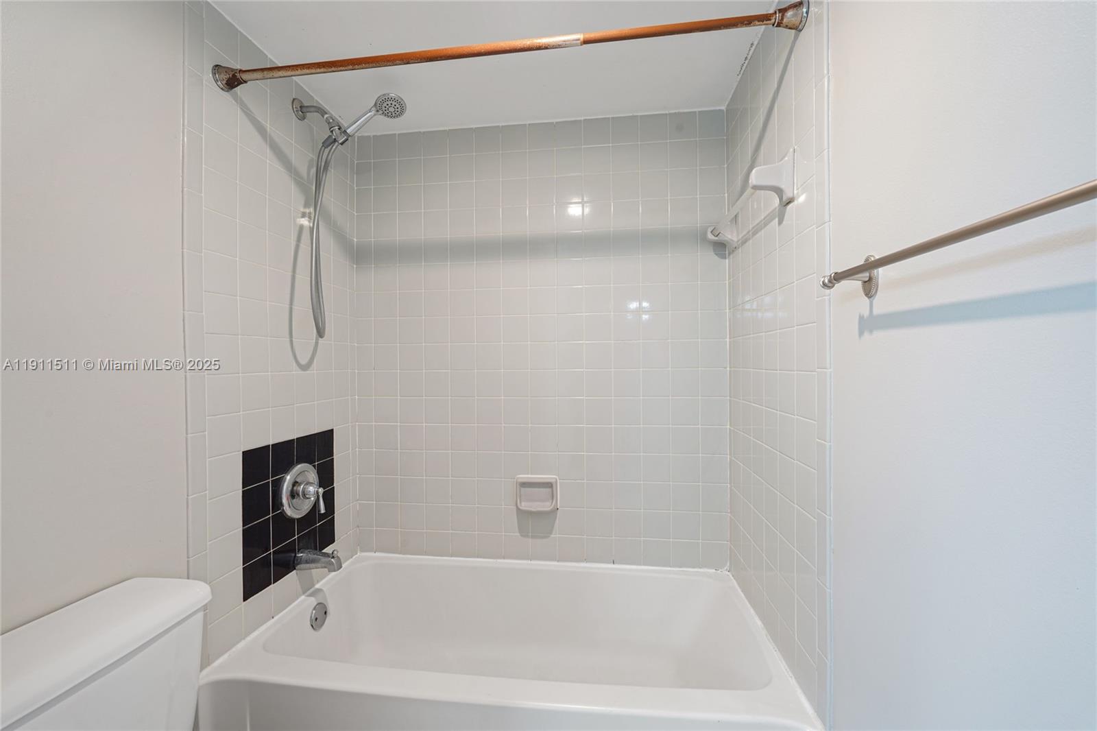 LAKEVIEW CLUB CONDO - Residential