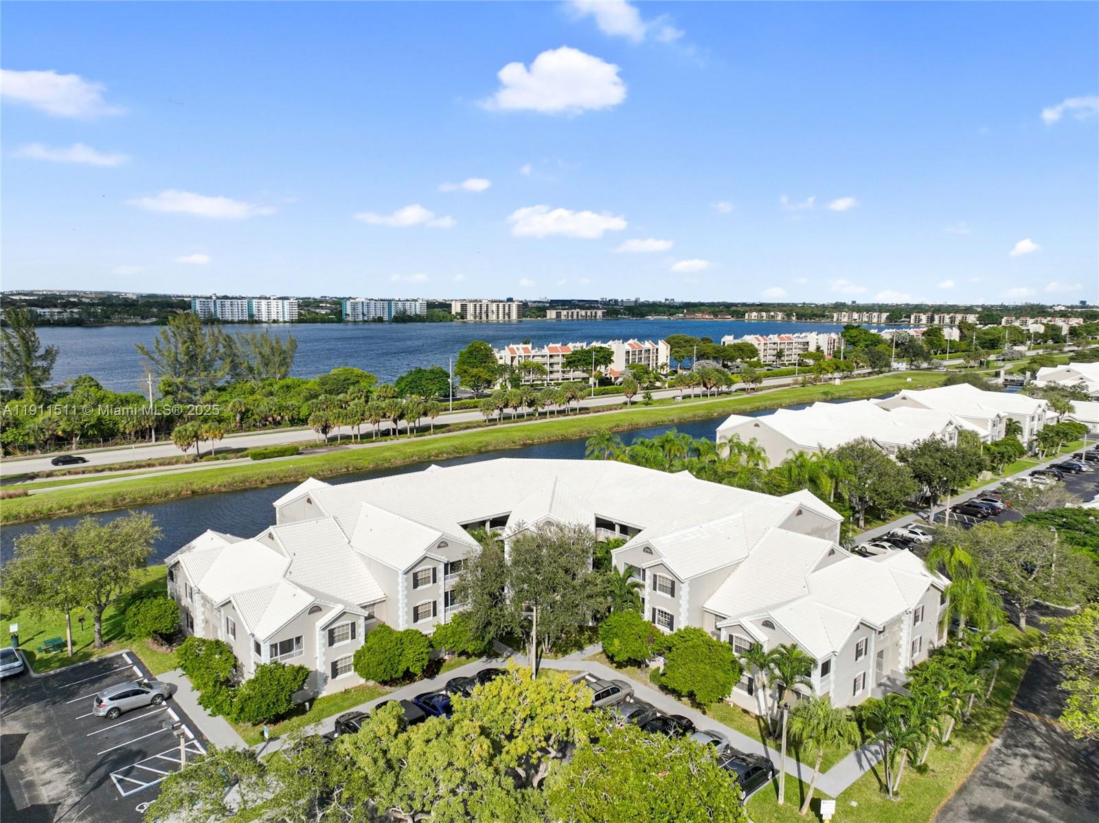 LAKEVIEW CLUB CONDO - Residential