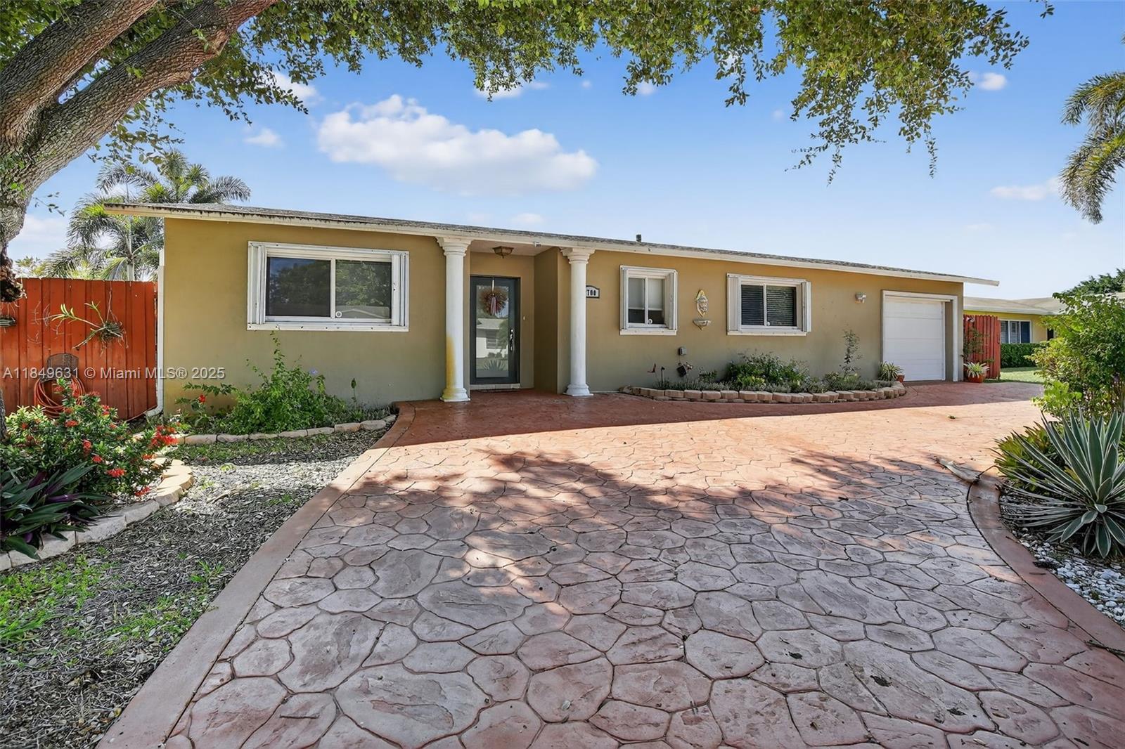 1700 NW 111th Ave