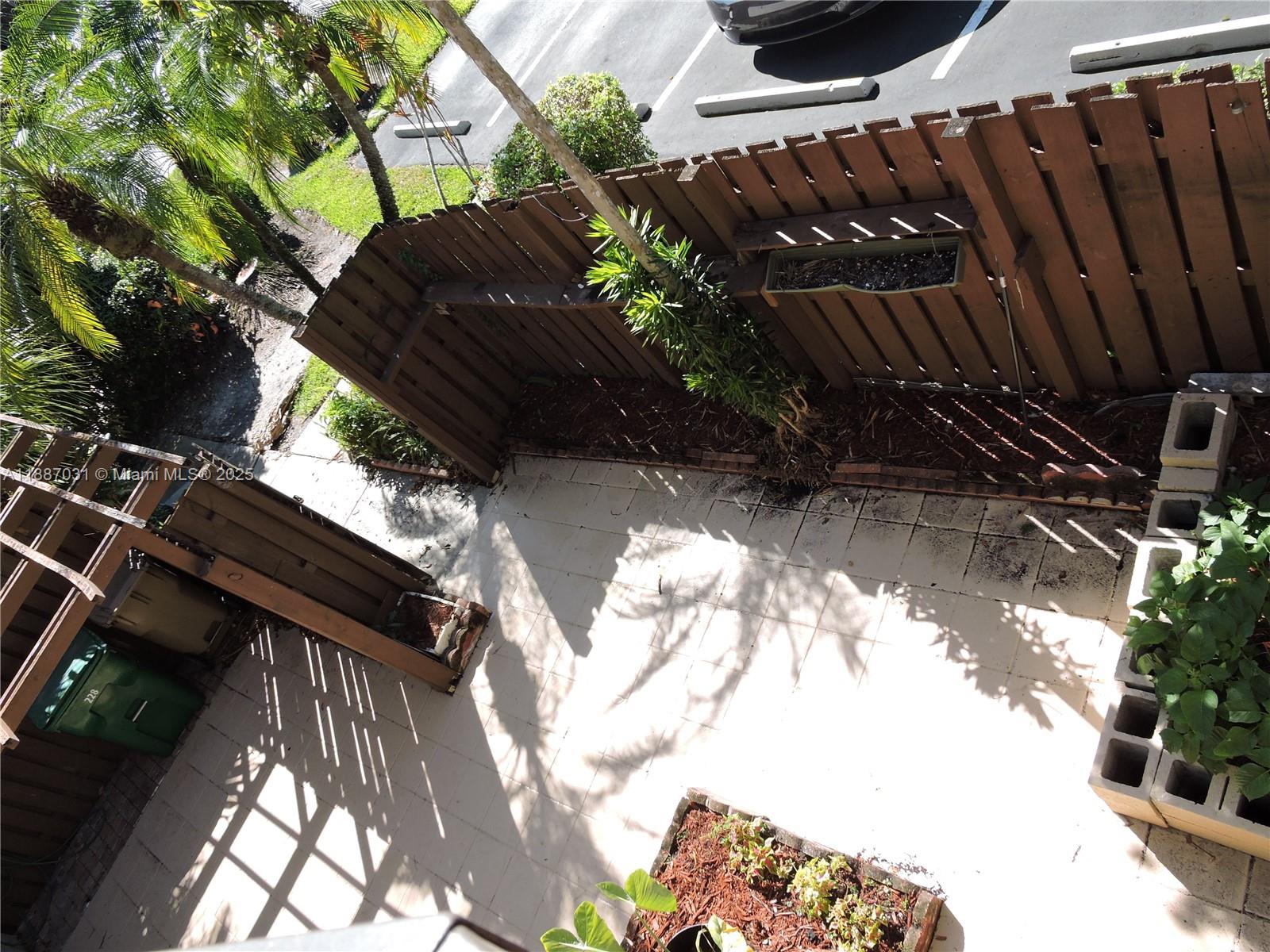 C H E ACRES - Residential Lease