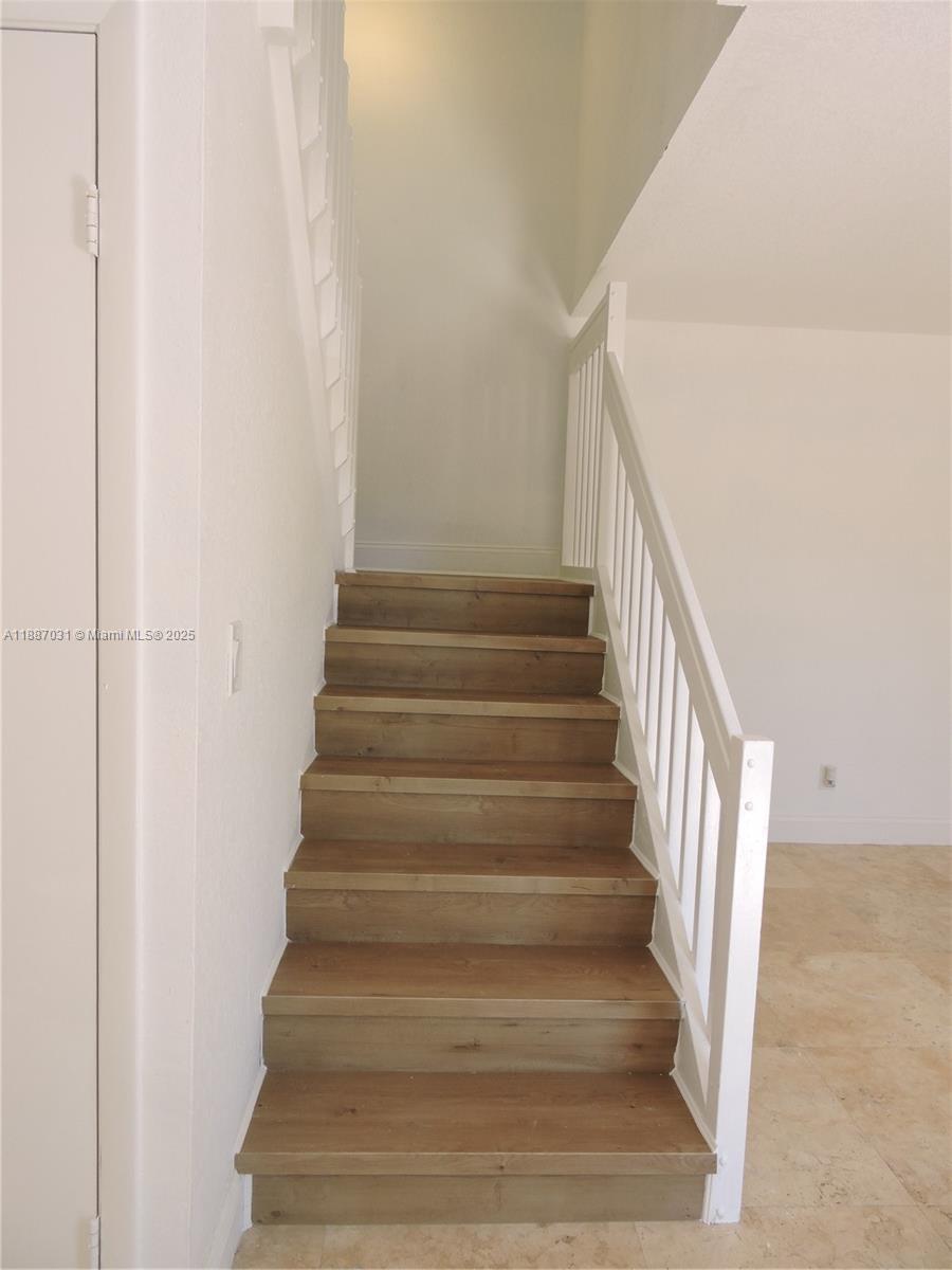 C H E ACRES - Residential Lease