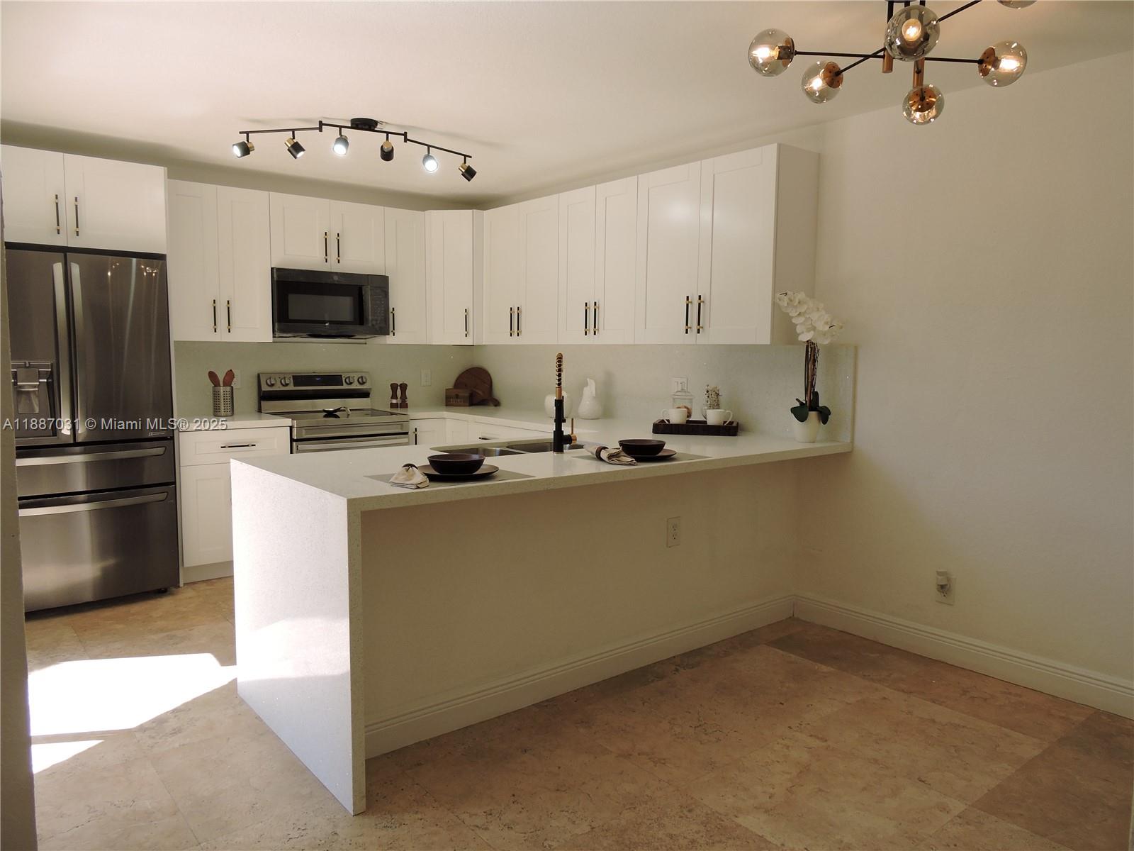 C H E ACRES - Residential Lease