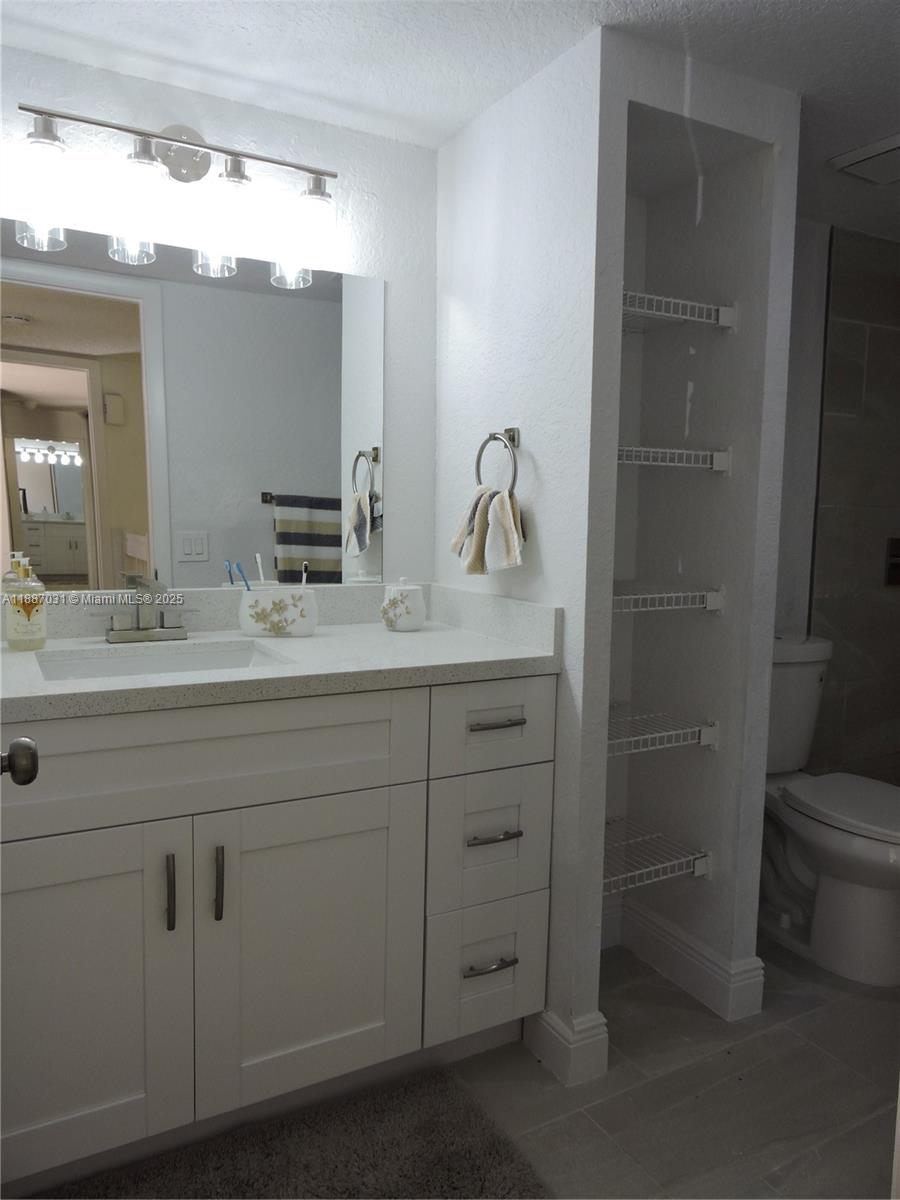 C H E ACRES - Residential Lease