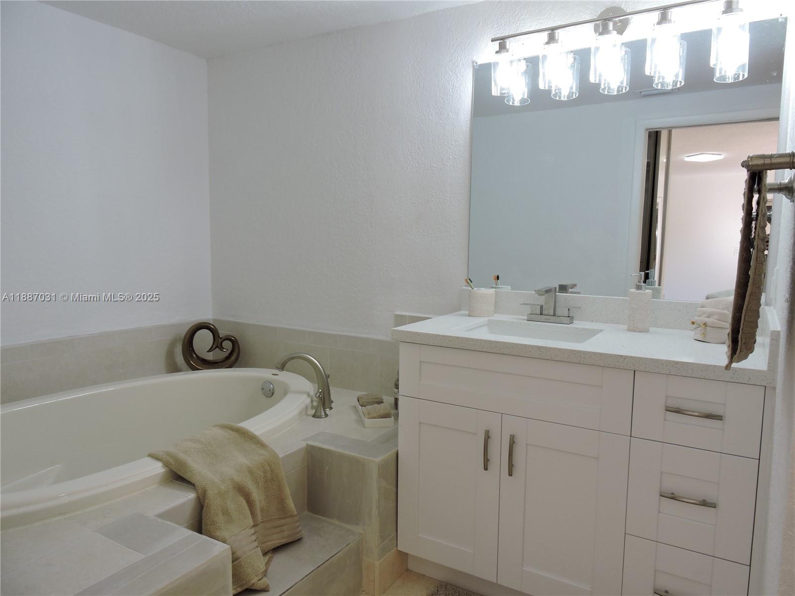 C H E ACRES - Residential Lease