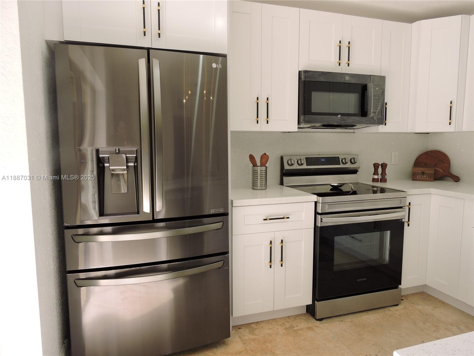 C H E ACRES - Residential Lease