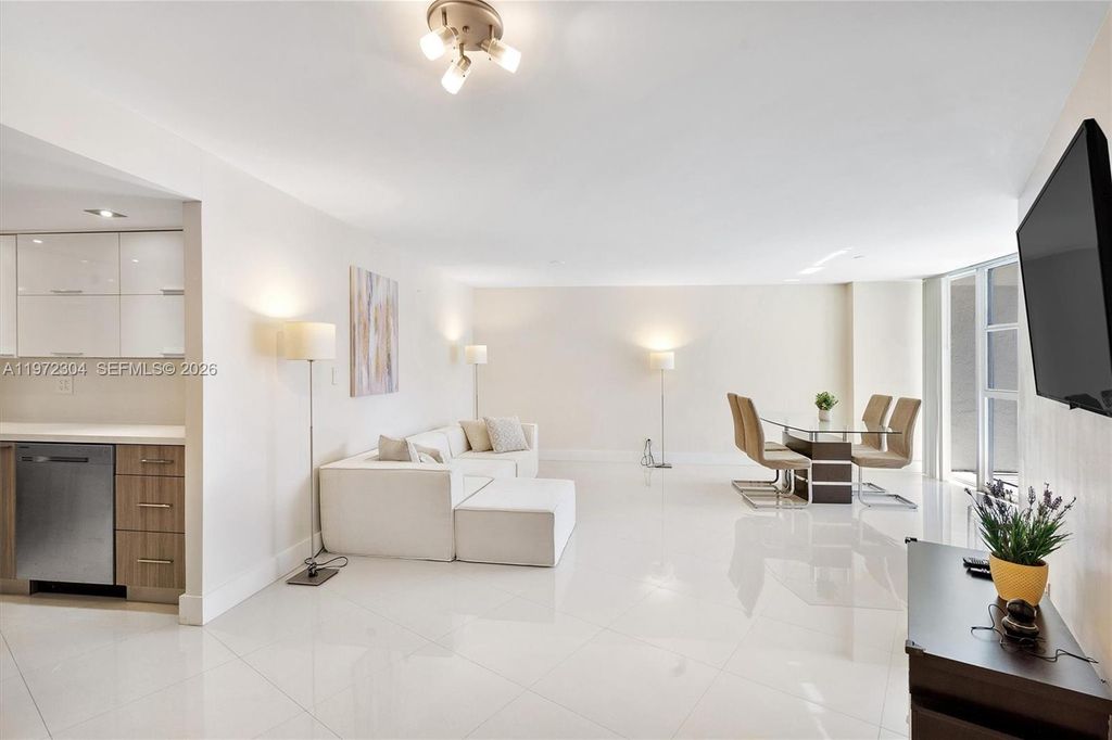 Photo of 600 Parkview Dr #412, Hallandale Beach, FL 33009 (MLS # A11972304)