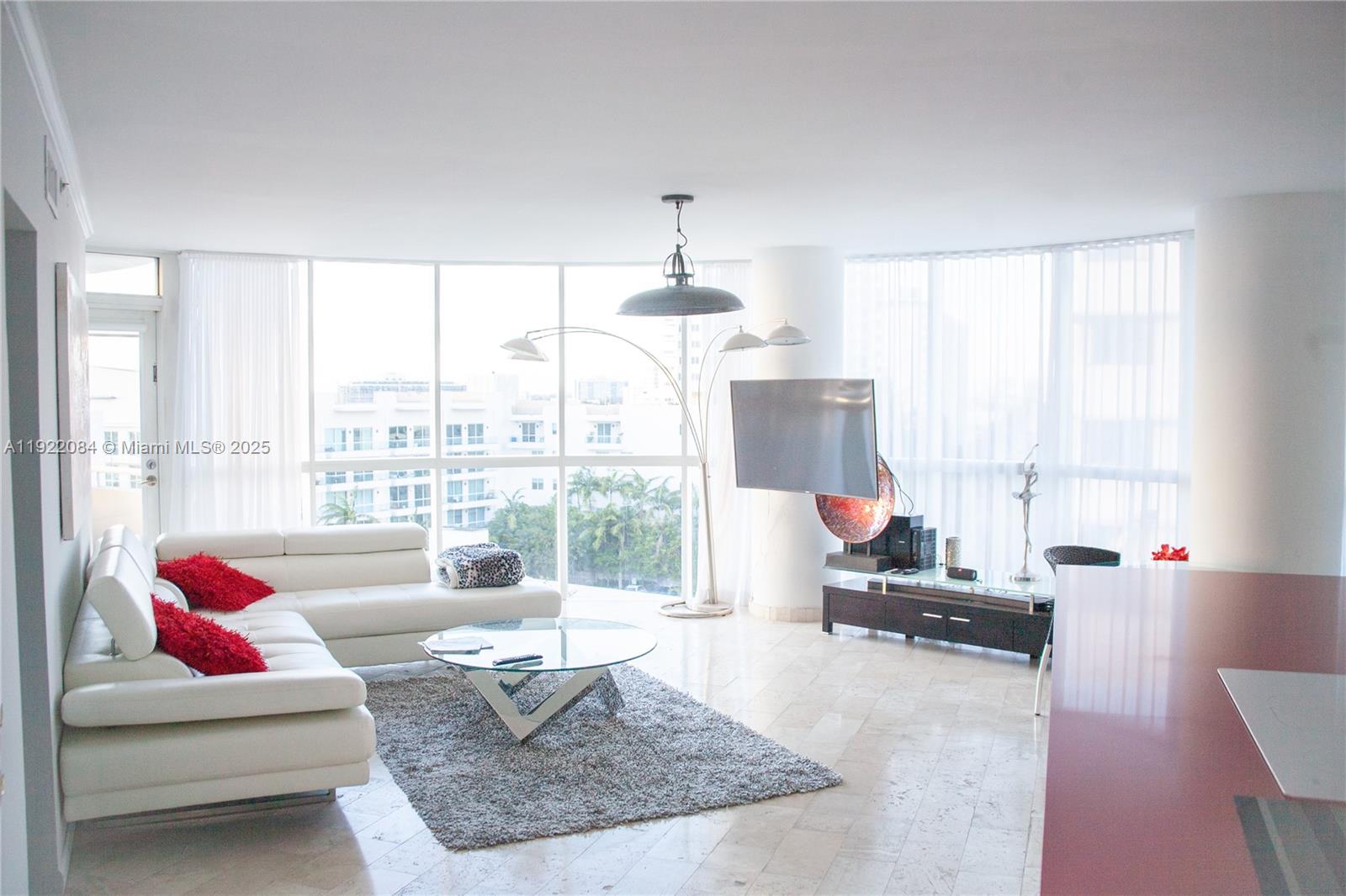 LA GORCE PALACE CONDO - Residential Lease