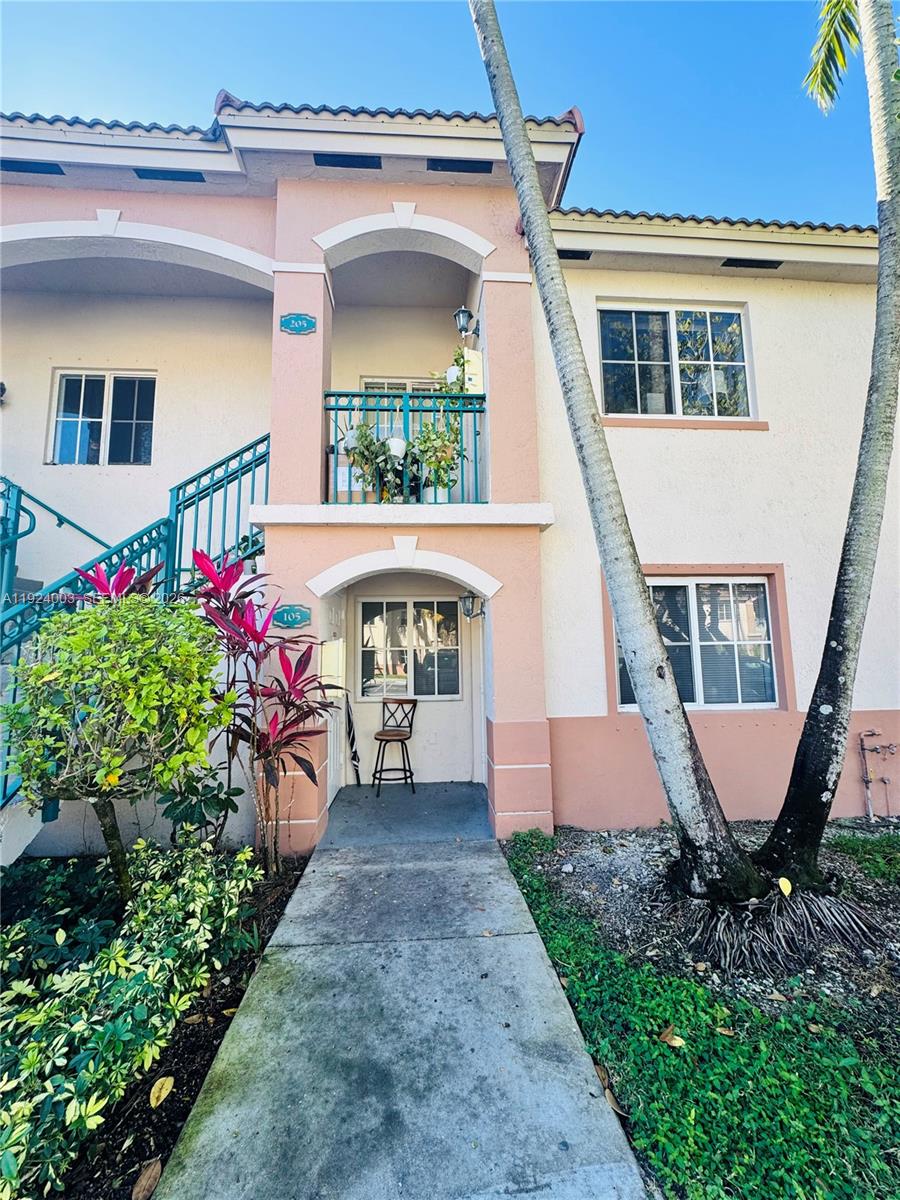 VENETIA GARDENS SOUTH CON - Residential