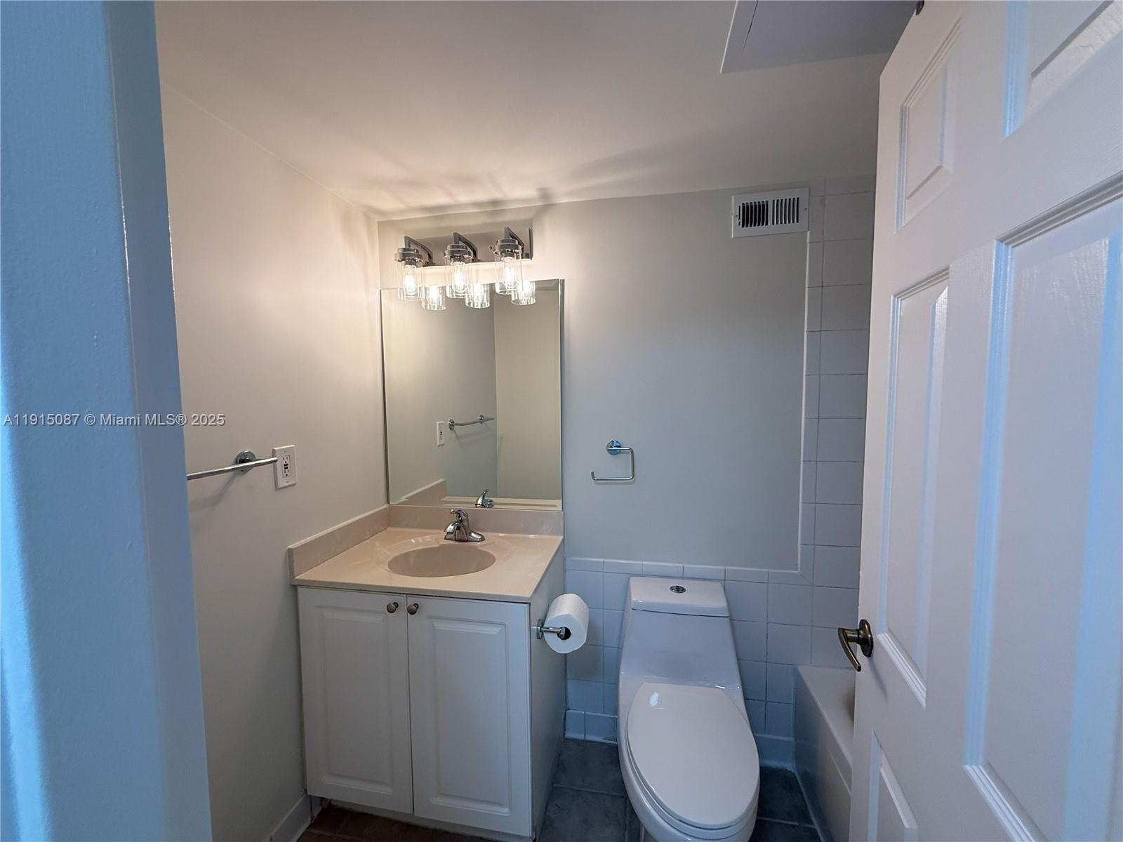 WAVE CONDO - Residential