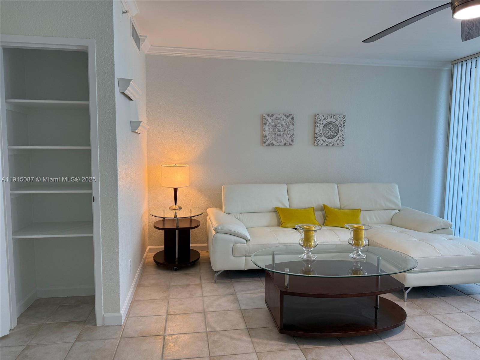 WAVE CONDO - Residential