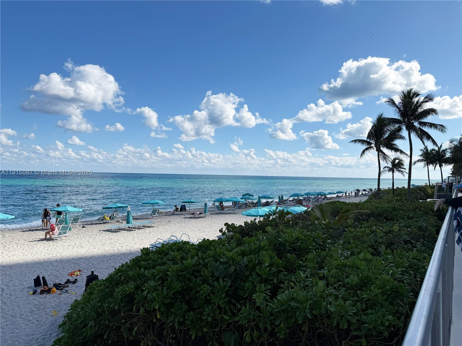 WAVE CONDO - Residential