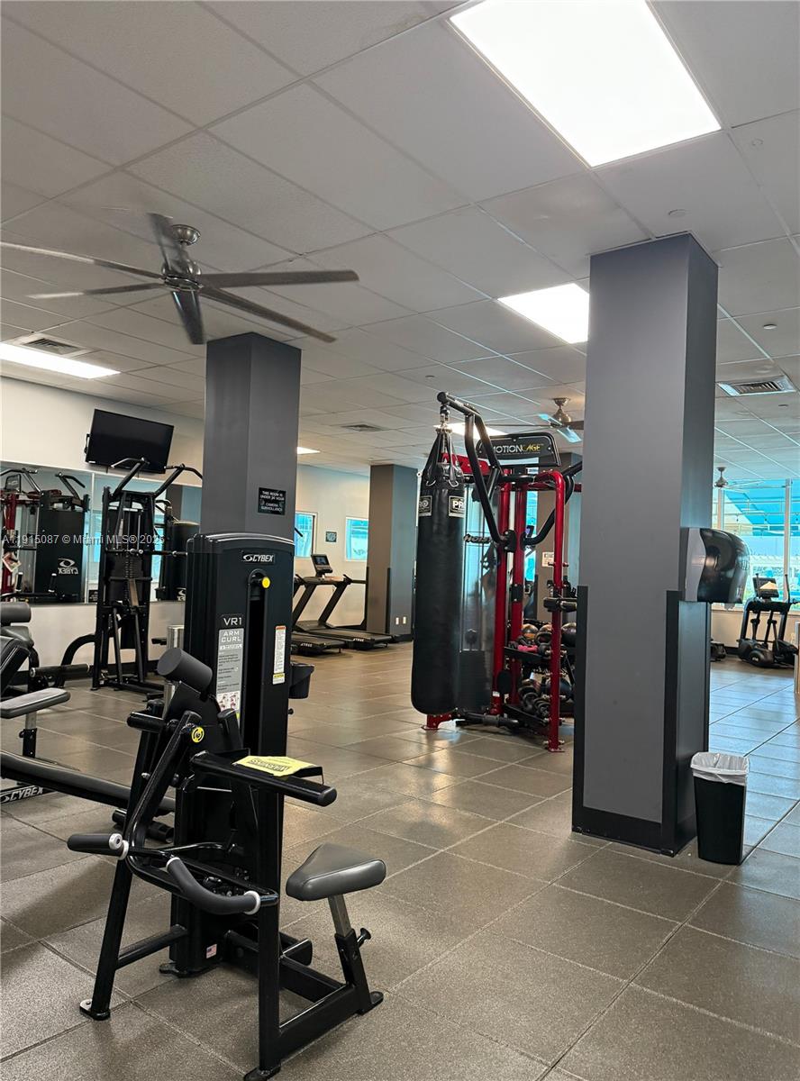 WAVE CONDO - Residential