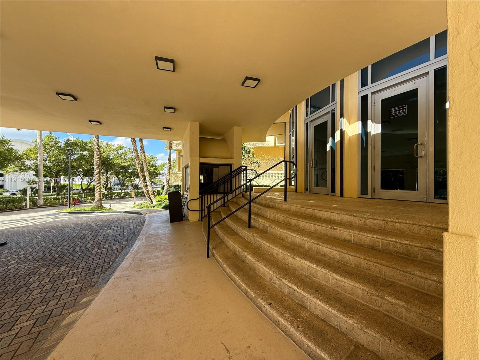 WAVE CONDO - Residential