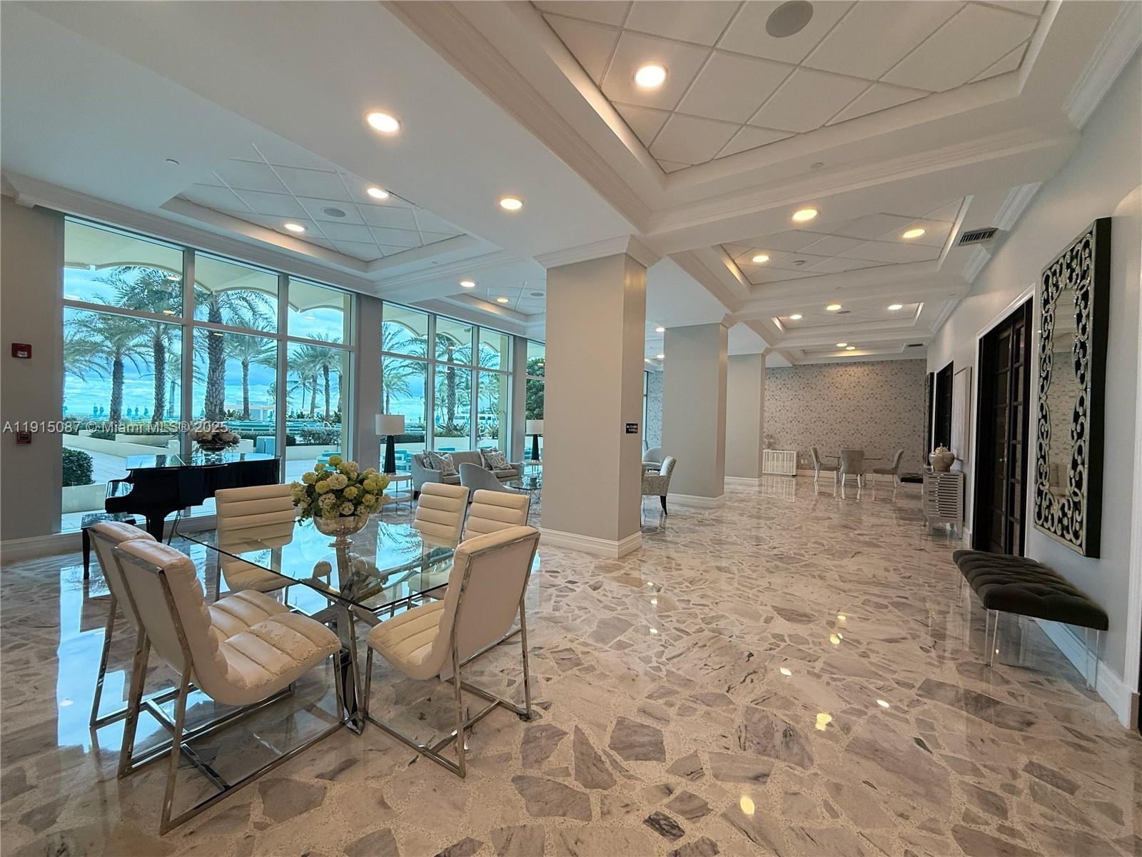 WAVE CONDO - Residential