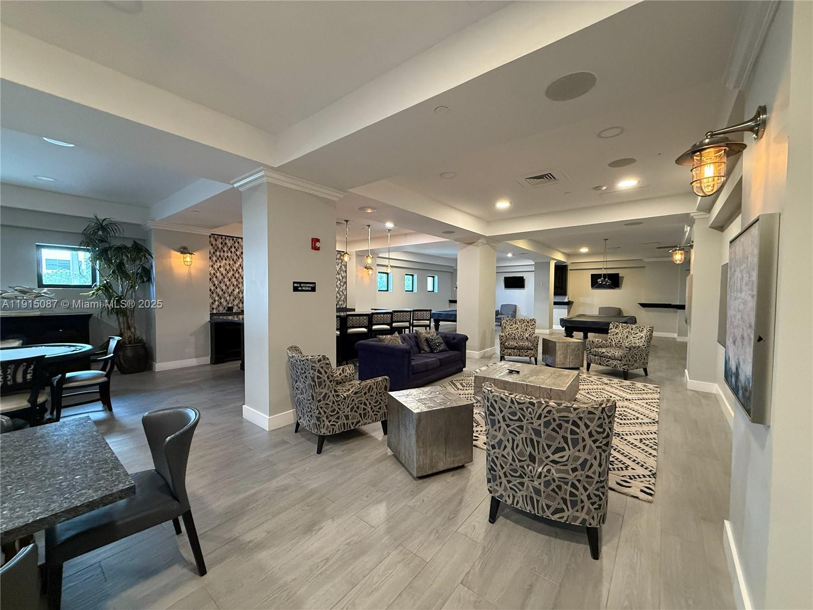 WAVE CONDO - Residential