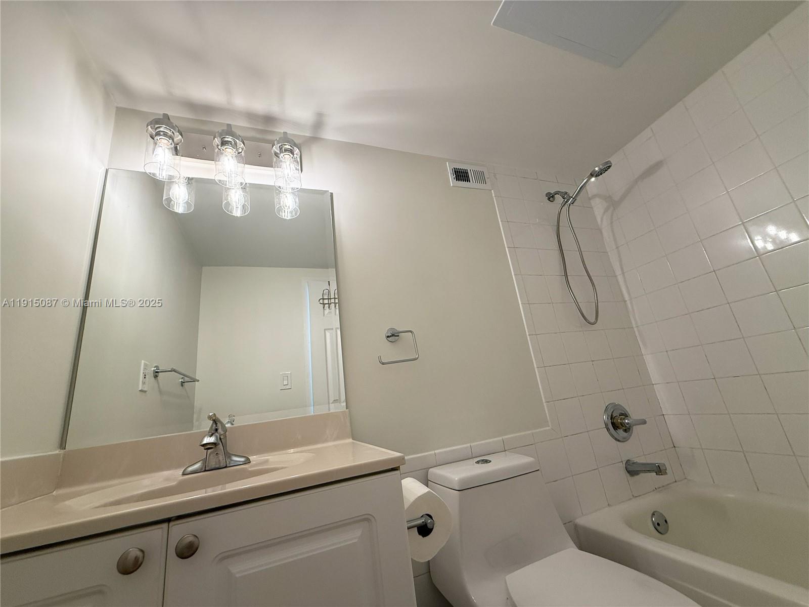 WAVE CONDO - Residential