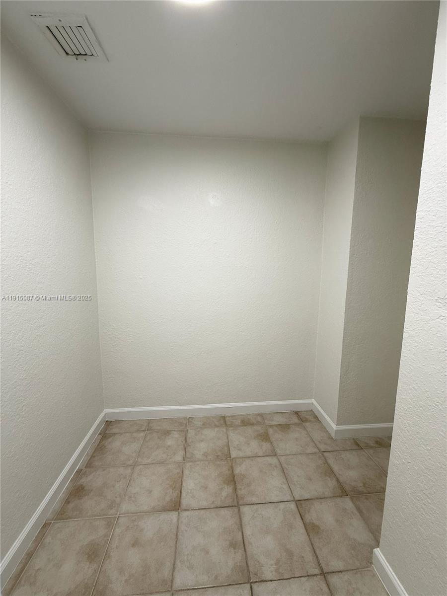 WAVE CONDO - Residential